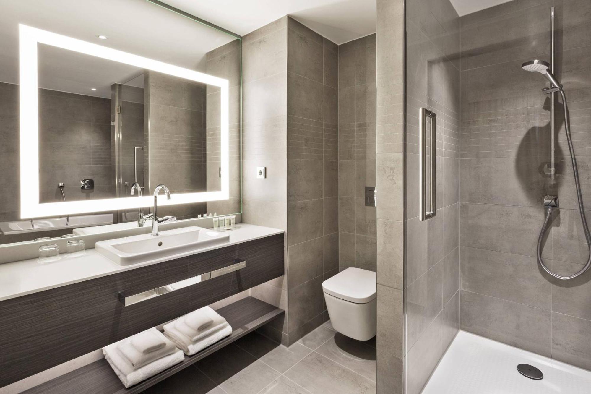 Courtyard By Marriott Hamburg City Экстерьер фото