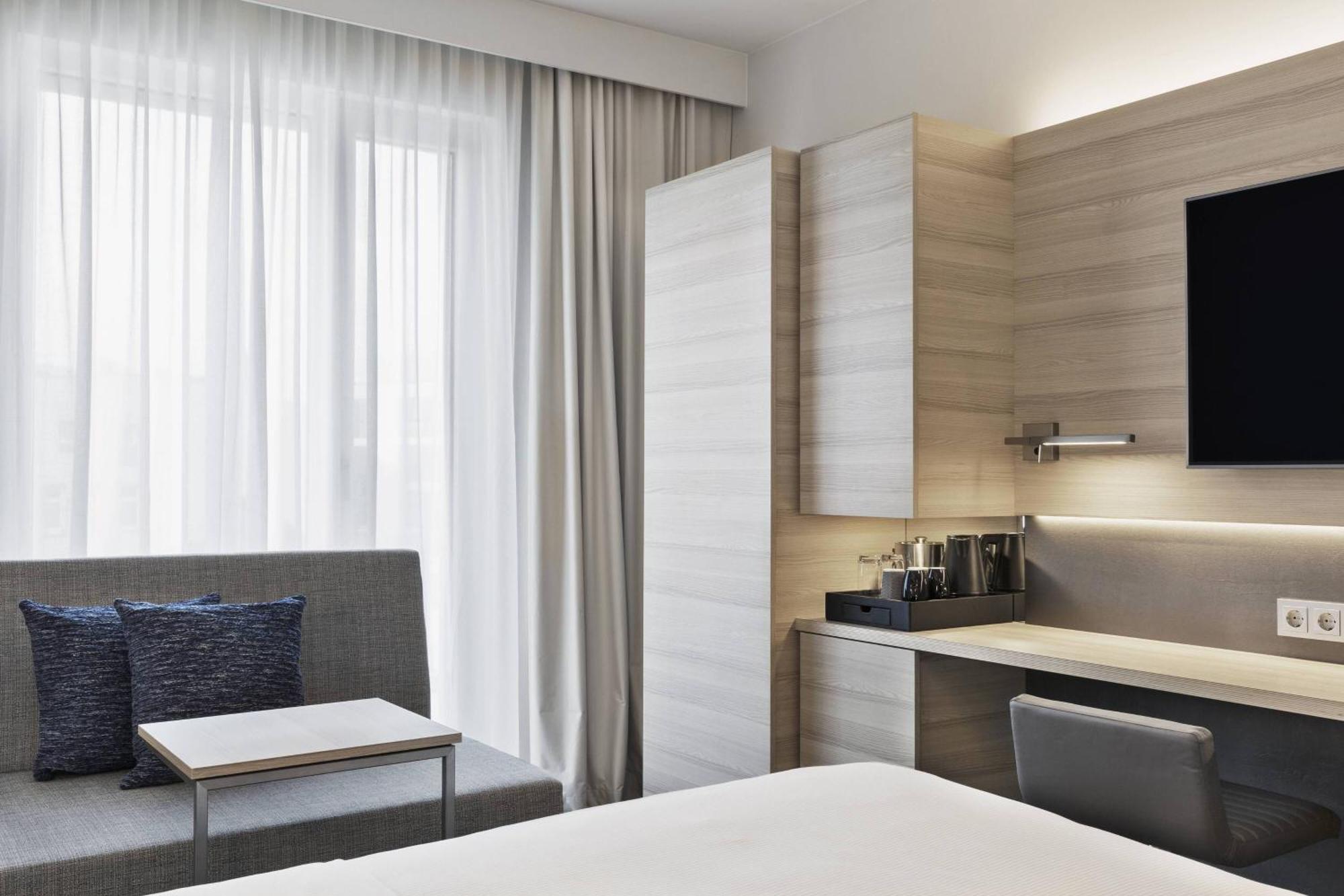 Courtyard By Marriott Hamburg City Экстерьер фото